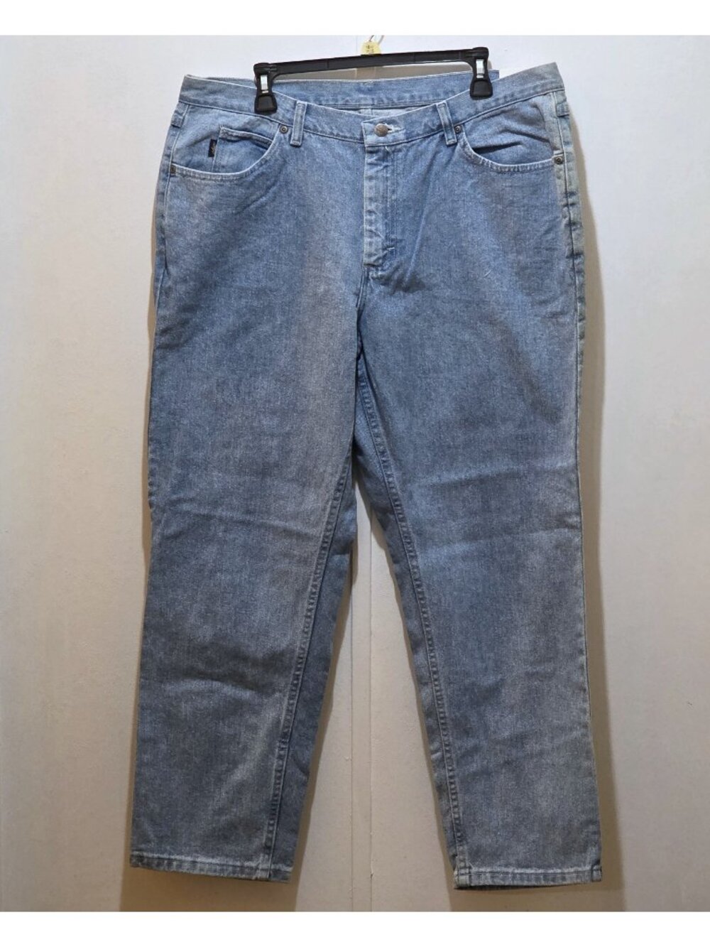 Chic Relaxed Denim Light Blue Jeans Tapered Leg Proportioned Fit 20W Petite Plus